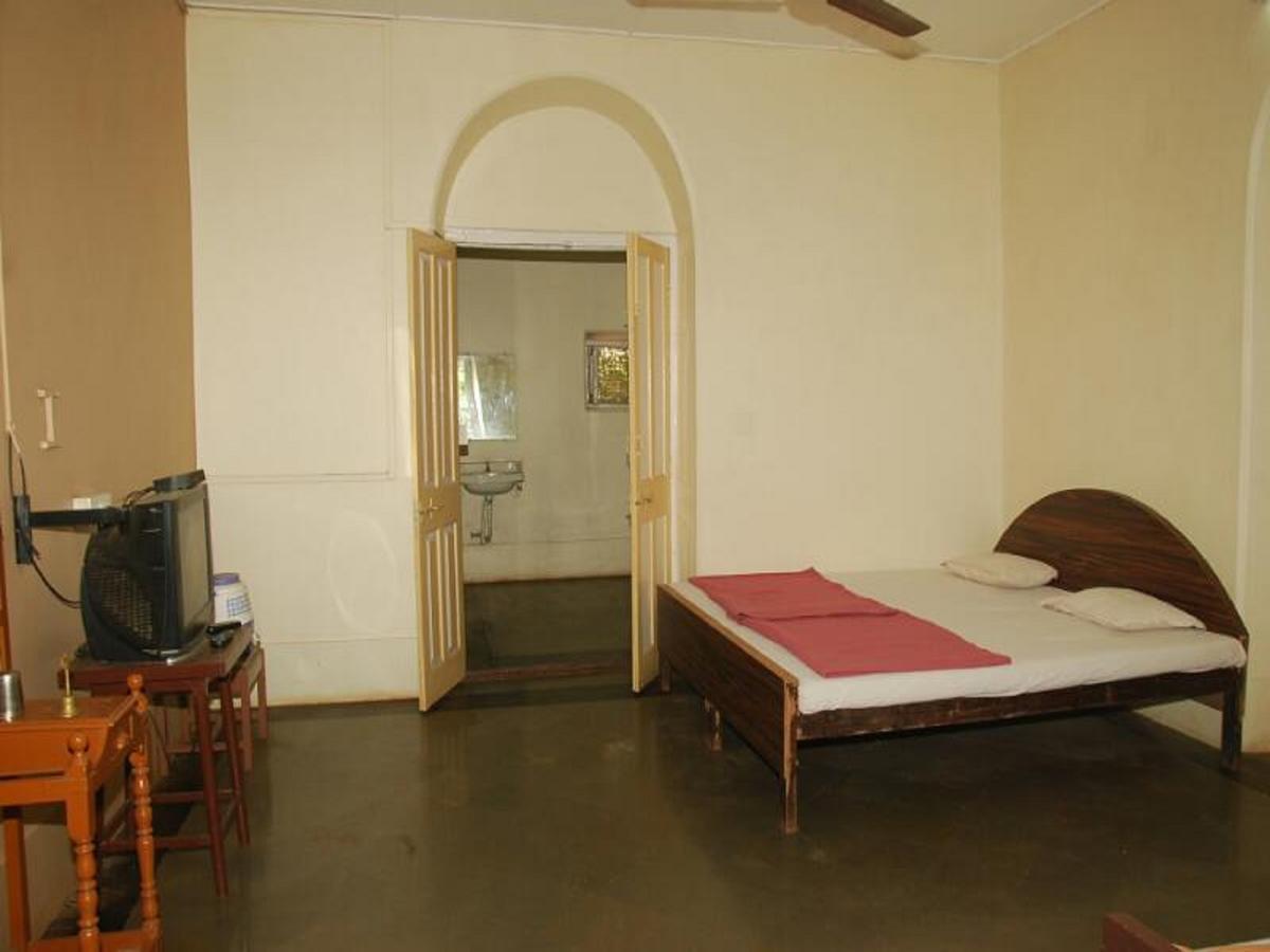 Cecil Hotel Matheran Exterior photo