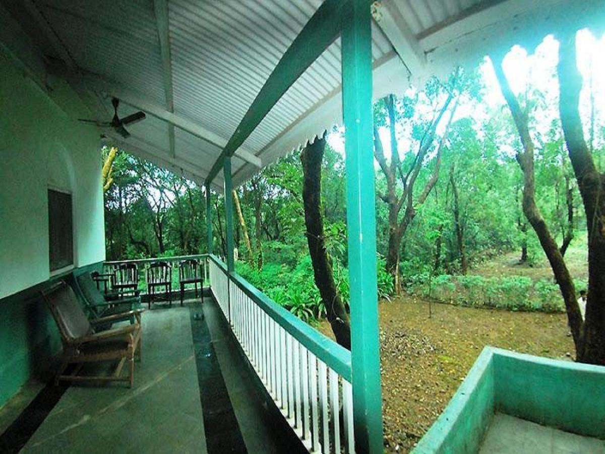 Cecil Hotel Matheran Exterior photo