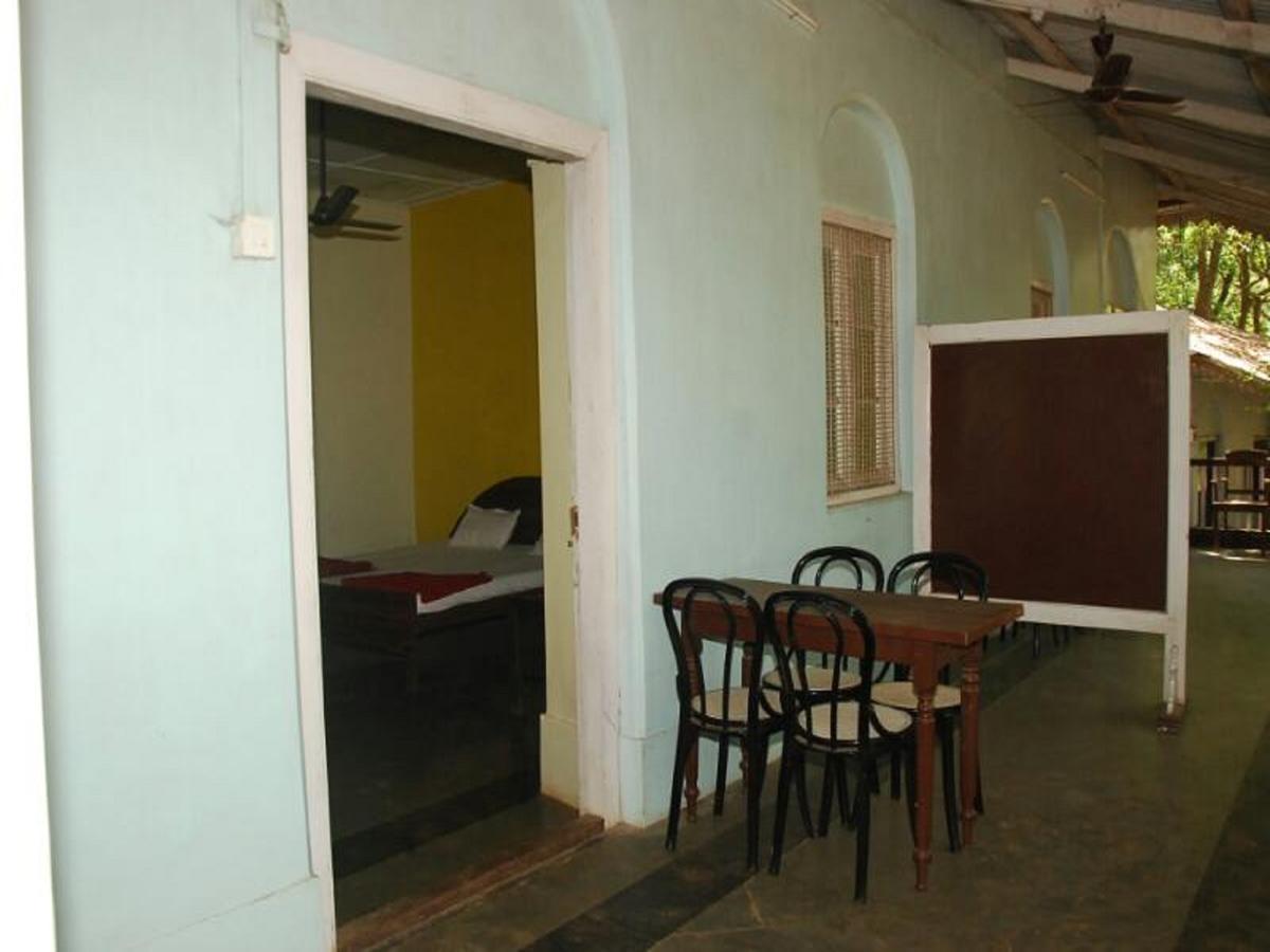 Cecil Hotel Matheran Exterior photo